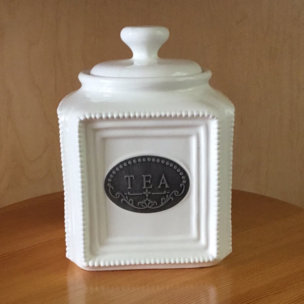 Ceramic tea holder